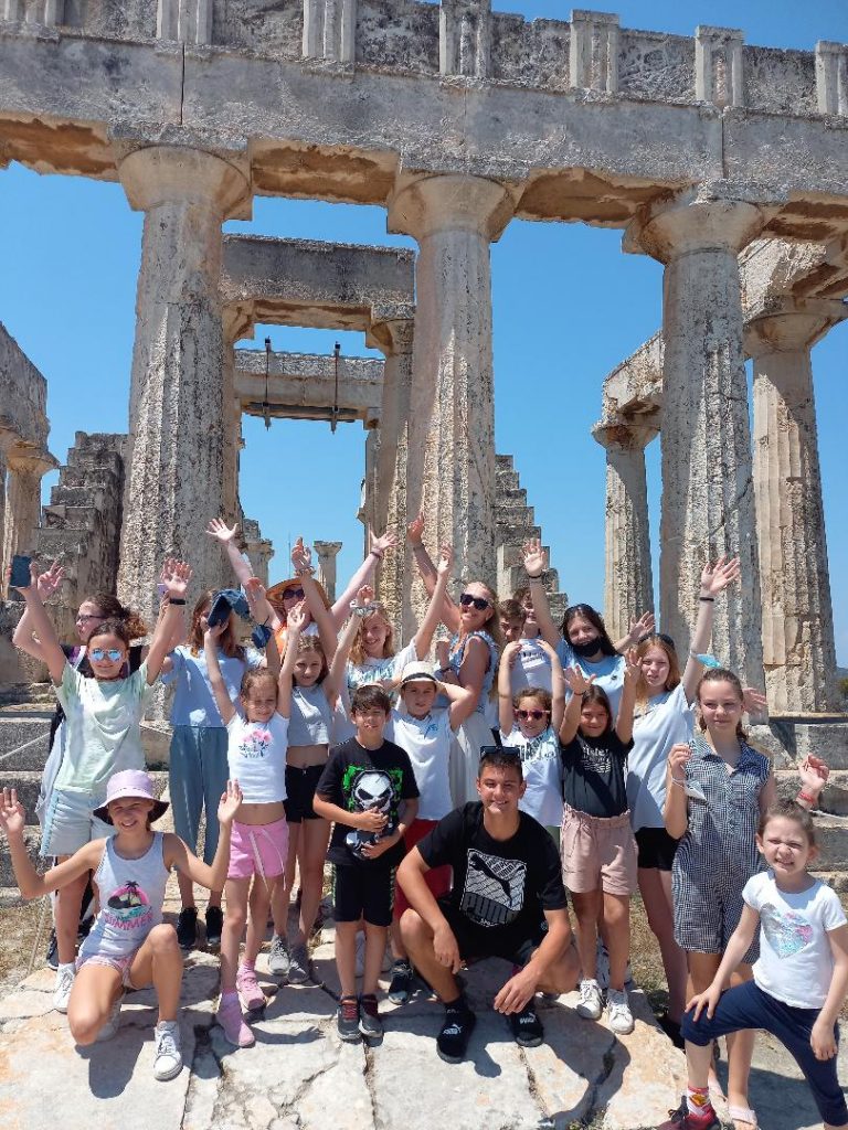 Od teorii do praktyki – czyli wycieczka integracyjna społeczności naszej szkoły na wyspę Eginę!