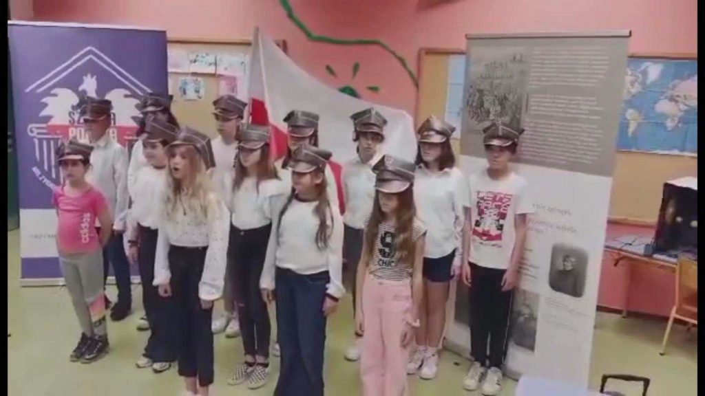 UCZNIOWIE KLASY V  LAUREATAMI KONKURSU ORPEG – „PIOSENKA DLA NIEPODLEGŁEJ”