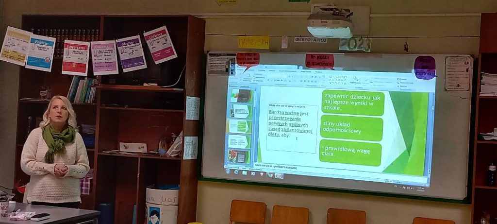 SZKOŁA RODZICÓW – spotkanie informacyjno-szkoleniowe dla Rodziców nt. „Żywienie dzieci i młodzieży a wyniki w nauce”