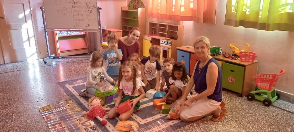 ODDZIAŁY DZIECIĘCE „TESTUJĄ” NOWE POMOCE DYDAKTYCZNE ZAKUPIONE W RAMACH PROGRAMU „LABORATORIA PRZYSZŁOŚCI”