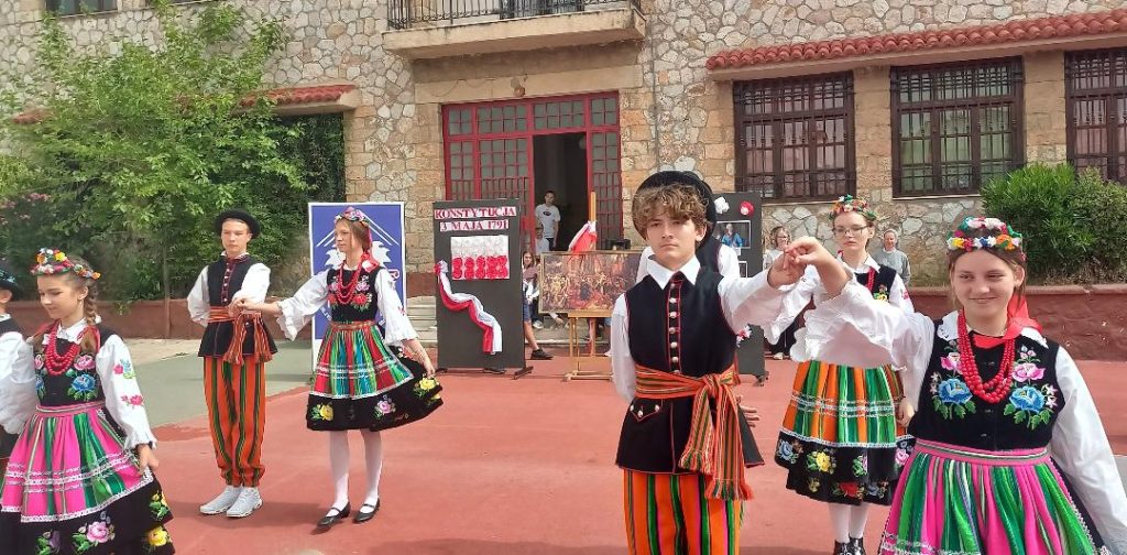 OBCHODY ŚWIĘTA NARODOWEGO 3 MAJA W NASZEJ SZKOLE