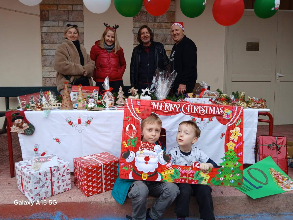 ŚWIĄTECZNY BAZAR SZKOLNY, KLASOWE WIGILIE I SPOTKANIE OPŁATKOWE NASZEJ SZKOLNEJ SPOŁECZNOŚCI