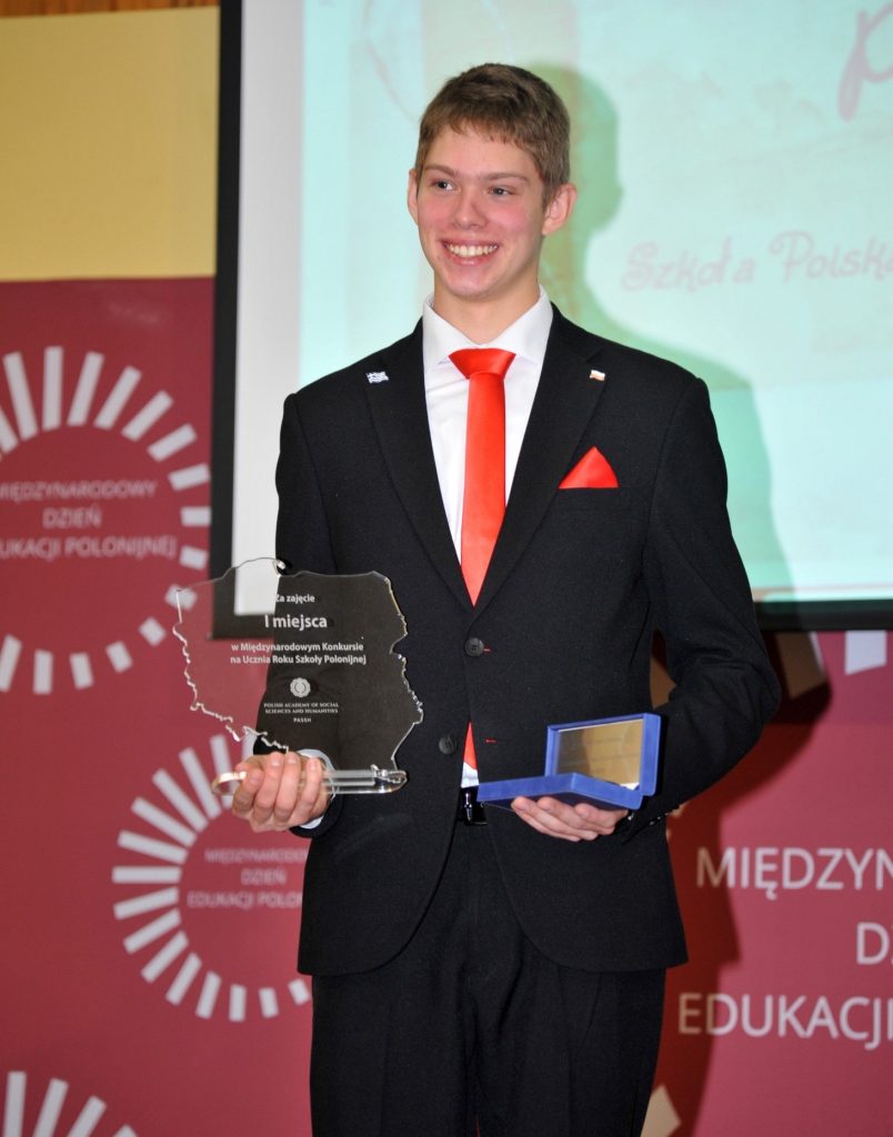 NASZ LICEALISTA PAWEŁ MADZIAR UHONOROWANY TYTUŁEM UCZNIA ROKU 2024!