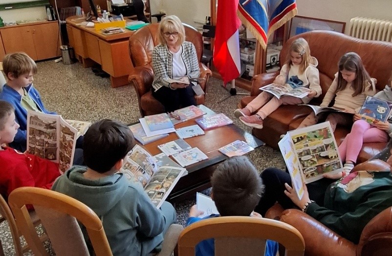 „BO SIŁA JEST W NAS!”- NIEZWYKŁA LEKCJA W BIBLIOTECE SZKOLNEJ