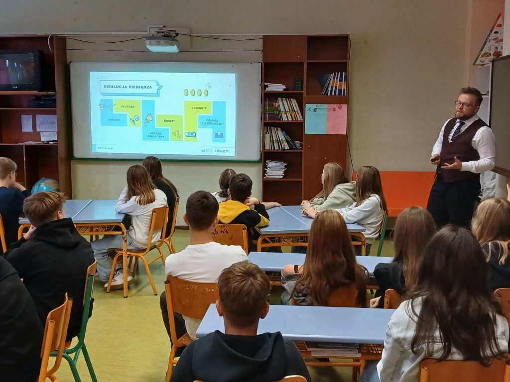 W CO WARTO INWESTOWAĆ, CZYLI Z EKONOMIĄ ZA PAN BRAT! WARSZTATY EDUKACYJNE W NASZEJ SZKOLE