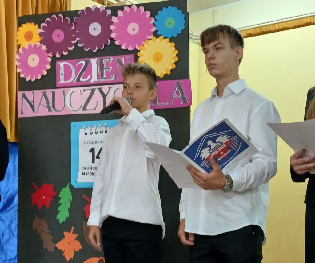 OBCHODY DNIA EDUKACJI NARODOWEJ I POLONIJNEGO DNIA DWUJĘZYCZNOŚCI